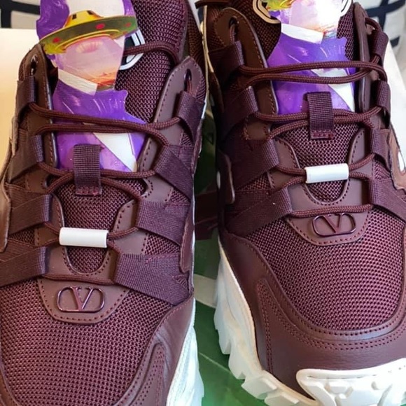 SY0S0C20 - Valentino Garavani Men’s Sneakers - Picture 13 of 15